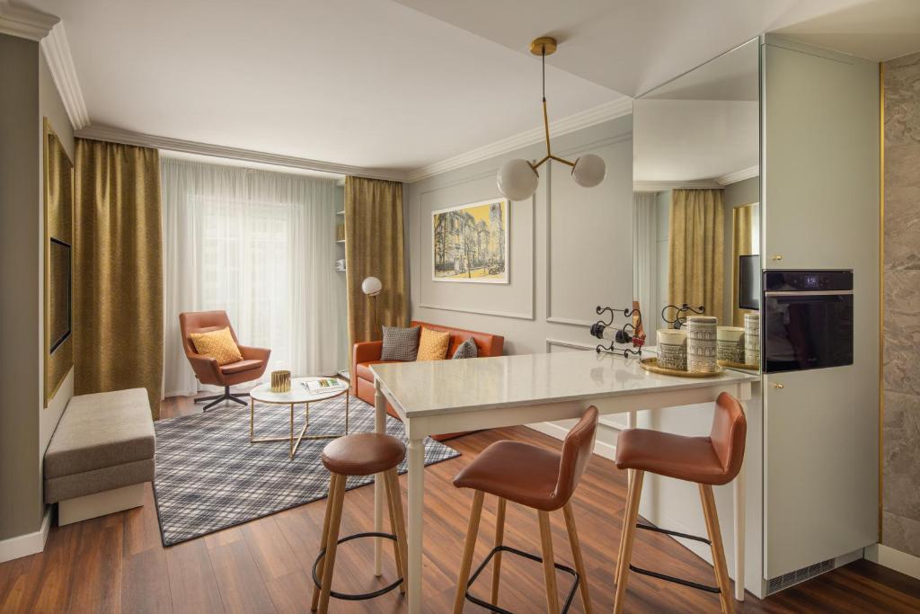 Mamaison Residence Izabella Budapest - main image