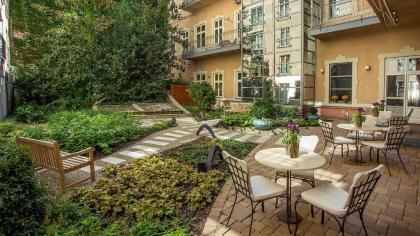 Mamaison Residence Izabella Budapest - image 13
