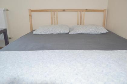 Artist Guest House - image 16