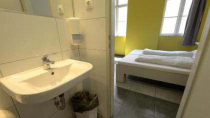 The Hive Party Hostel Budapest - image 15