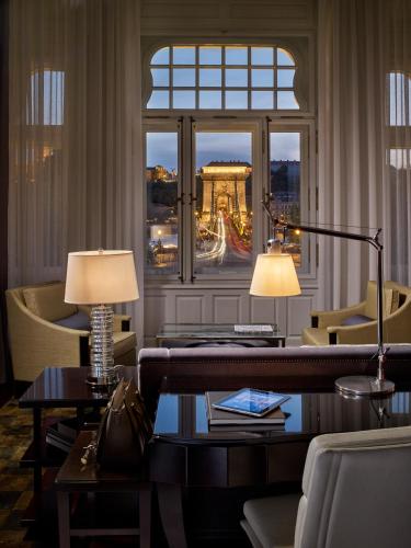Four Seasons Hotel Gresham Palace Budapest - image 3