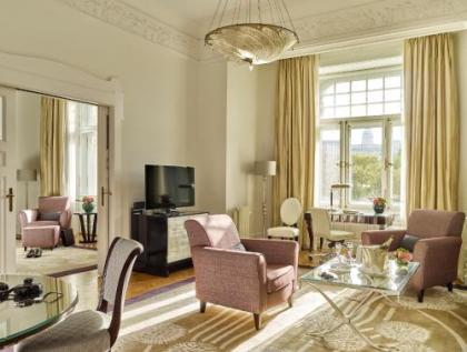 Four Seasons Hotel Gresham Palace Budapest - image 6