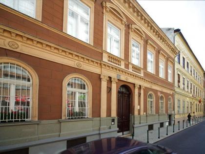 House Beletage - image 1