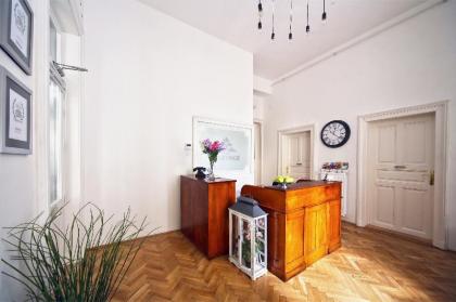 House Beletage - image 10
