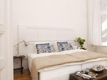 House Beletage - image 14