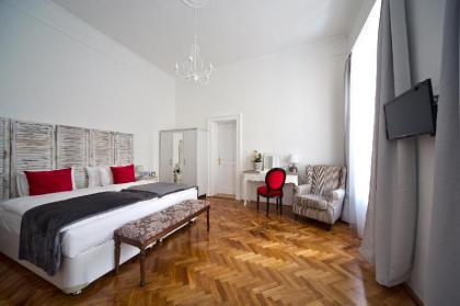 House Beletage - image 20
