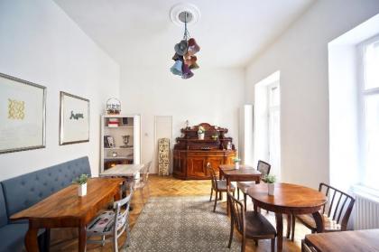 House Beletage - image 3