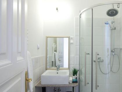 House Beletage - image 5