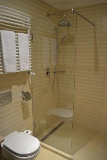 Mirage Medic Hotel - image 19