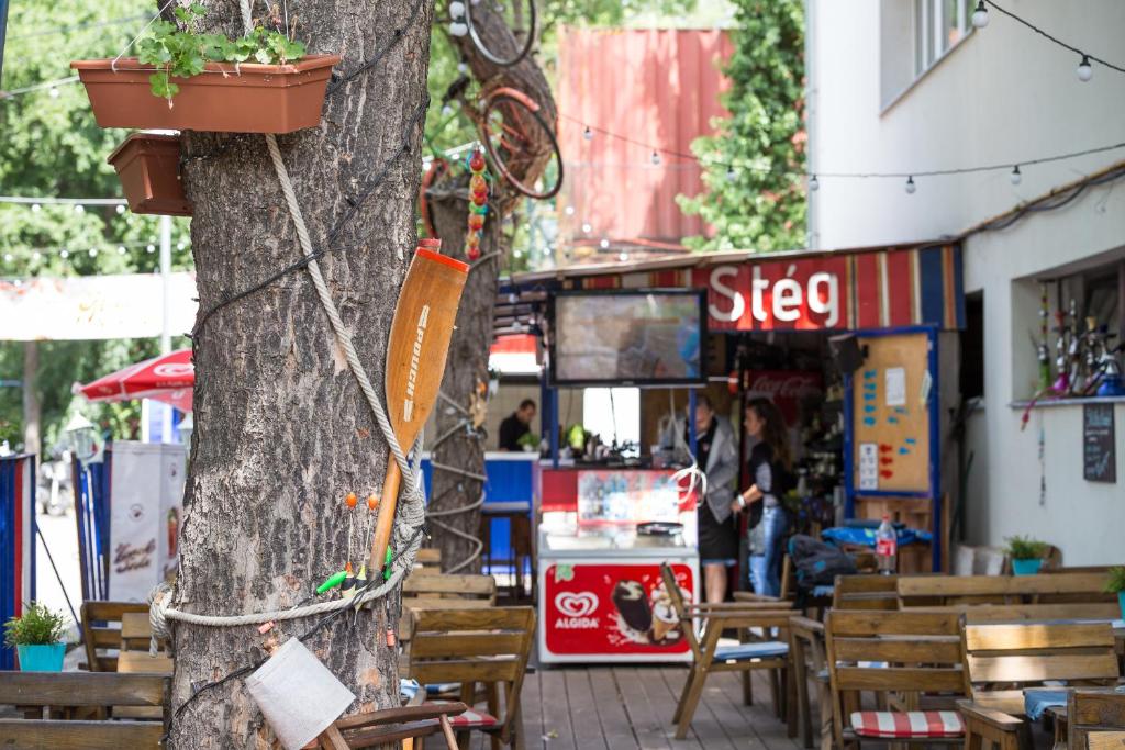 Island Hostel Budapest - image 4
