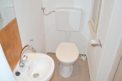 Synagogue Central Guest House - image 20