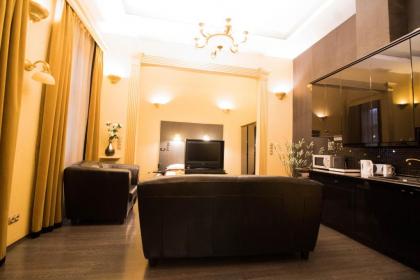 Budapest Royal Suites - image 8