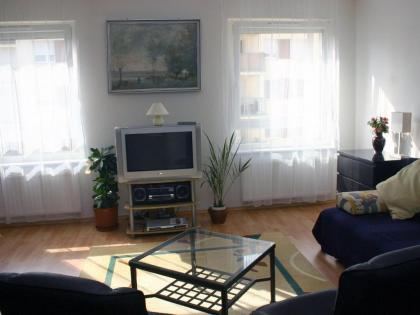Arriva Apartment with indoor parking - image 3