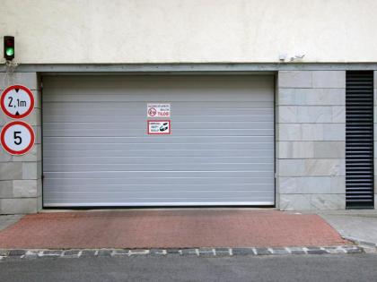 Arriva Apartment with indoor parking - image 6