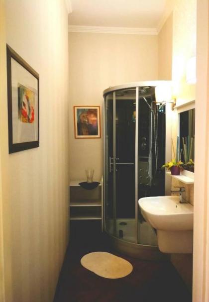 Danube apartment - image 16