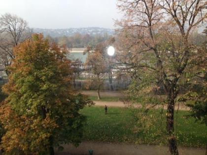 Danube apartment - image 20
