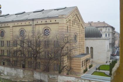 Synagogue View Guest House - image 2