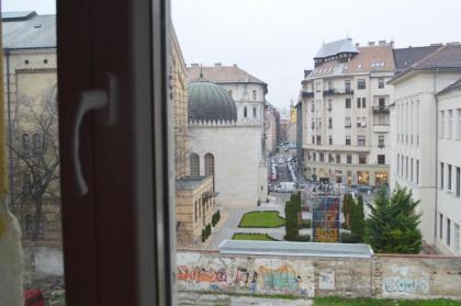 Synagogue View Guest House - image 3