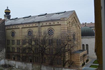 Synagogue View Guest House - image 4