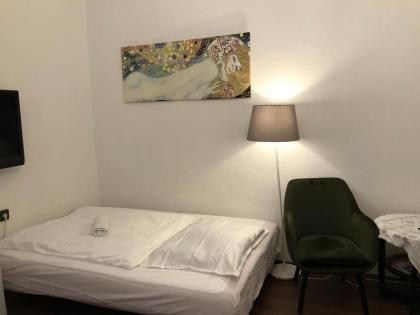 Corso Apartment - image 8