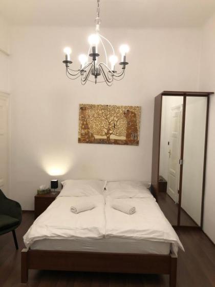 Corso Apartment - image 9