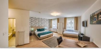 Prince Apartments - image 2