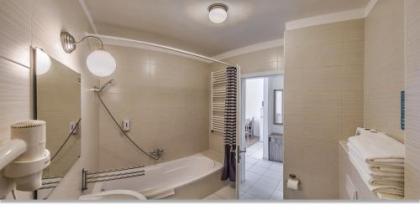 Prince Apartments - image 5