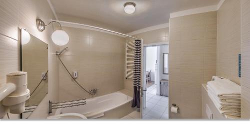 Prince Apartments - image 5