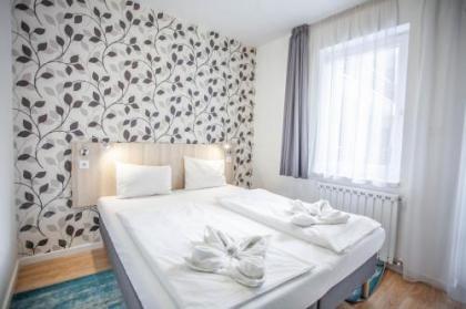 Maple Tree Budget Apartments - image 5