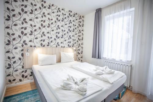 Maple Tree Budget Apartments - image 5
