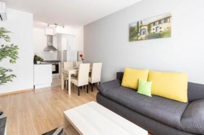 Maple Tree Budget Apartments - image 9