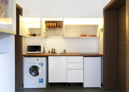 House Octogon - image 3
