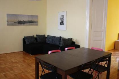 Alessia Apartment City Center - image 18