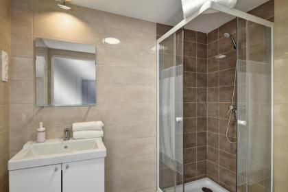 Heart of Downtown Apartment - image 17
