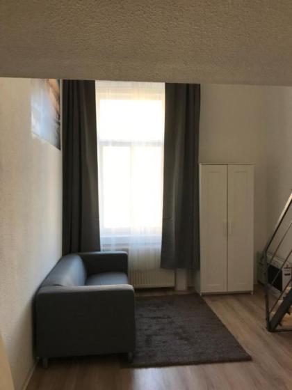 Heart of Downtown Apartment - image 2