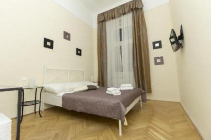 Budapest Bed and Breakfast - image 19