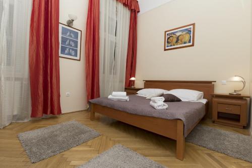 Budapest Bed and Breakfast - image 3