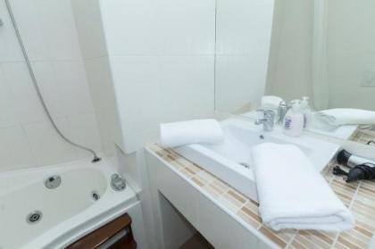 Budapest Bed and Breakfast - image 4