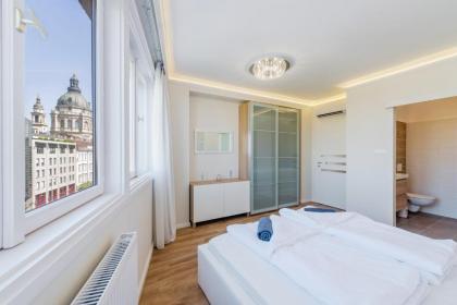 Royal Danube Apartments - image 11