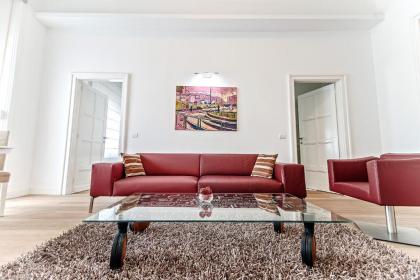 Royal Danube Apartments - image 19