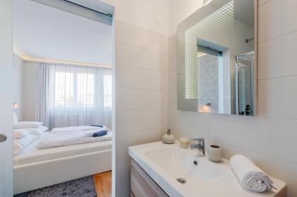 Royal Danube Apartments - image 8