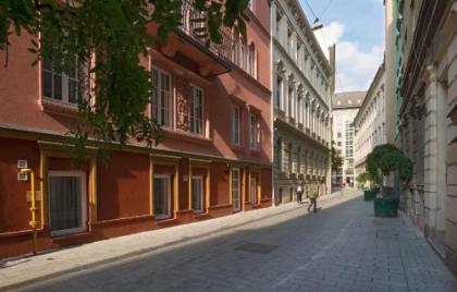 Bastion Hotel Budapest - image 1