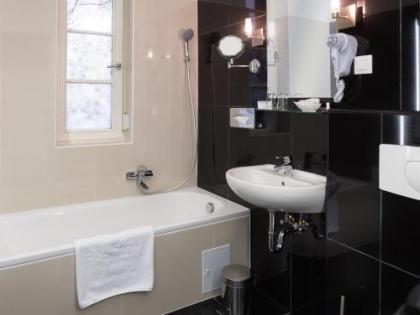 Bastion Hotel Budapest - image 14