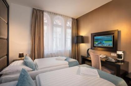 Bastion Hotel Budapest - image 9