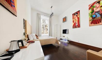 Andrassy Thai Hotel - image 1