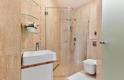 Andrassy Thai Hotel - image 7