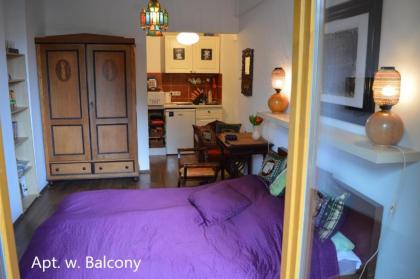 Cozy studio at the Castle - image 15