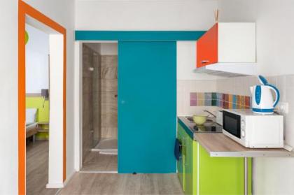 Amber Gardenview Studios - image 7