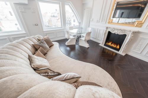 Enzo Capo Luxury Suites - image 4