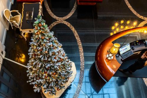 Prestige Hotel Budapest - image 2